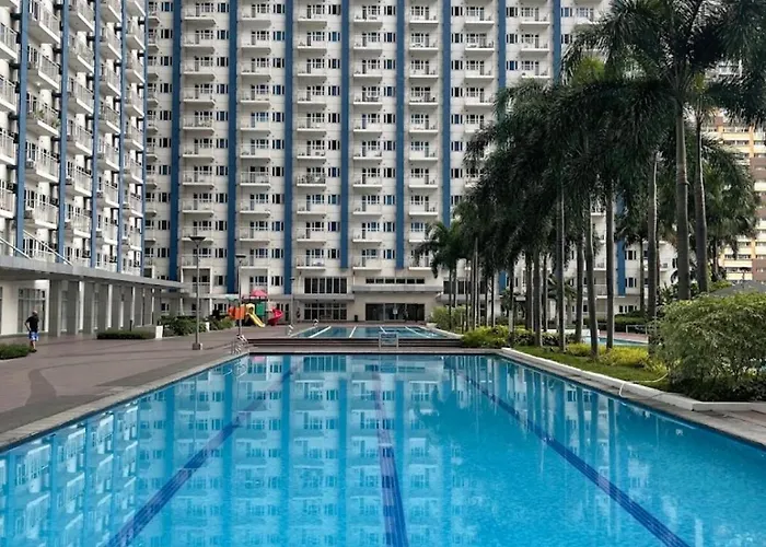 Apartment Light With Pool View Manila